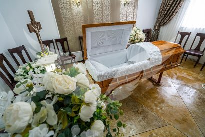 servicii funerare botosani complete si non stop, pompe funebre botosani non stop, agentie funerara din botosani non stop